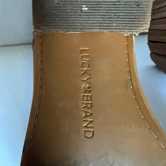 Lucky Brand Ilsse Tan Leather Ankle Booties Pull On Size 6.5 - Picture 10 of 11